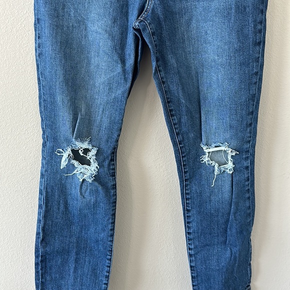 Kut From The Kloth Catherine High Rise Boyfriend Dark Wash Size 8 Distressed - Picture 4 of 12